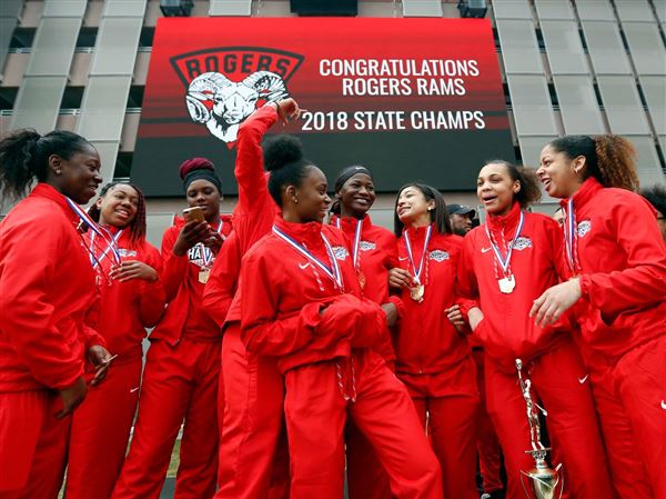 Toledo celebrates Rogers girls basketball state champions