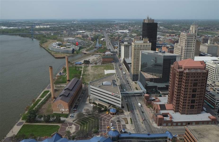 ProMedica and Welltower make offer to buy HCR ManorCare debtor The Blade