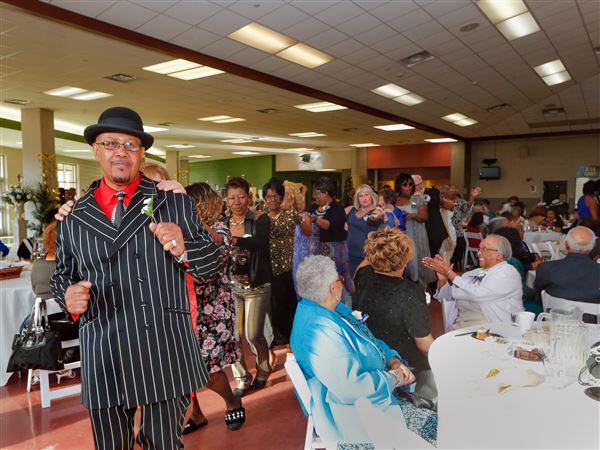 GALLERY: Senior Prom