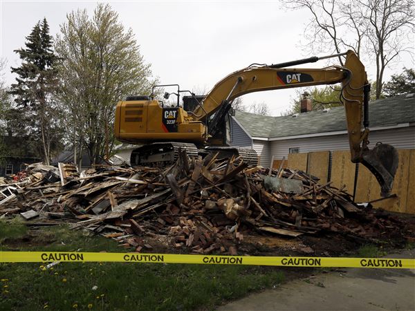Land Bank demolishes Ciboro home