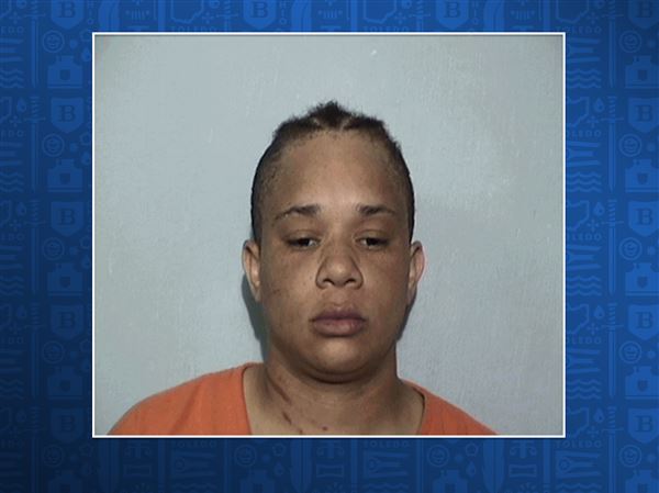 Toledo woman accused of shooting another woman in leg