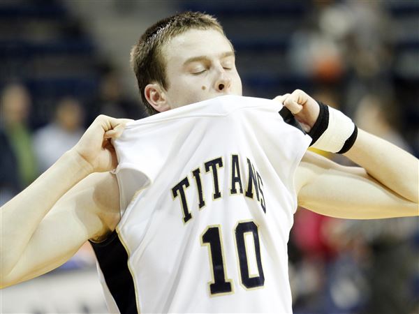 Former St. John's player uses injuries to inspire