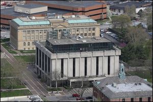 Toledo Municipal Court and U.S. Federal District Court in downtown Toledo.