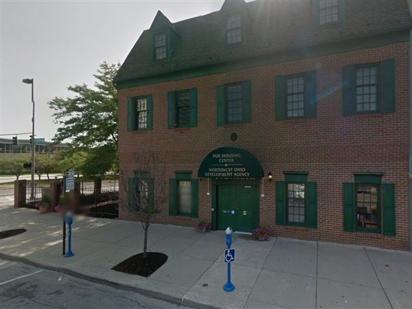 Lawsuit accuses senior center of discriminating against people with disabilities