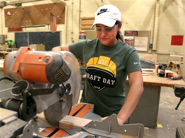 'Draft Day' event pairs teens with construction jobs