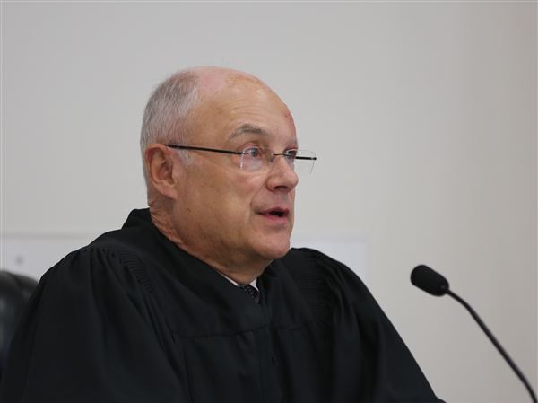 Wood Co. judge dismisses charges in firefighter sex crimes case