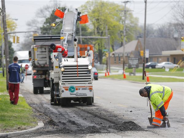 Repaving to close 1 side of Ottawa Road