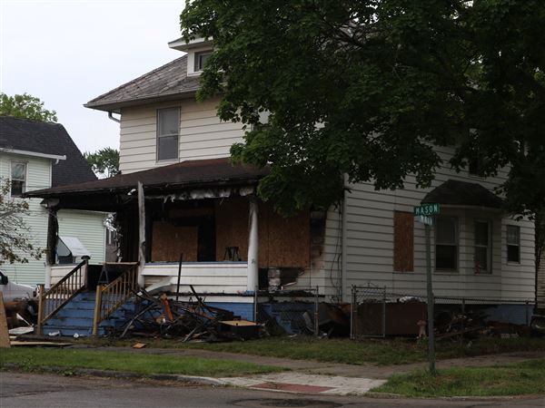 3 rescued from E. Toledo home after police say it was firebombed