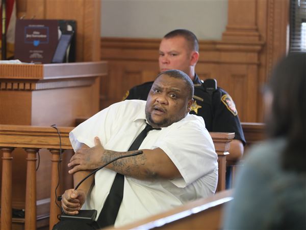 Victim, defendant, testify in case of suspected cop shooter