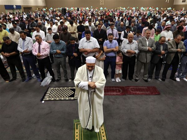 Eid al-Fitr draws thousands to SeaGate Convention Centre