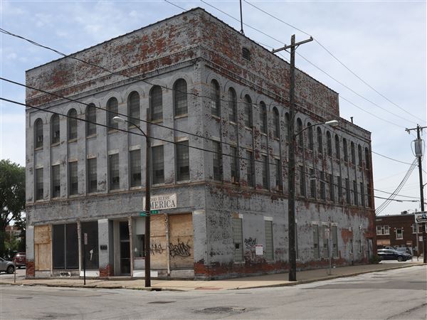 10th Street building next Toledo landmark eyed for development
