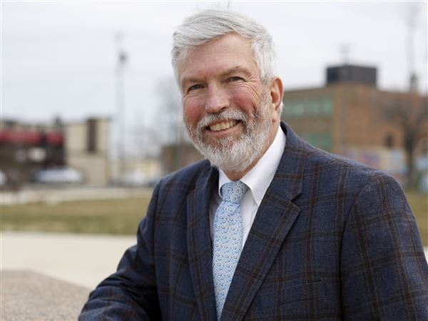 County commissioner candidate Byers proposes plan to help pay student loans