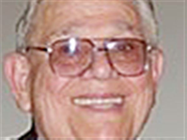 Walter J. Pakulski (1930-2018)