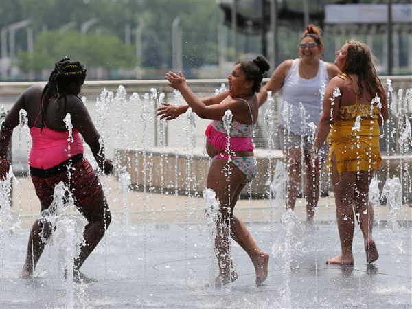 Heat reaches 96 degrees as Toledo swelters