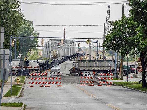 Waterville Bridge closure doesn't seem to faze business owners