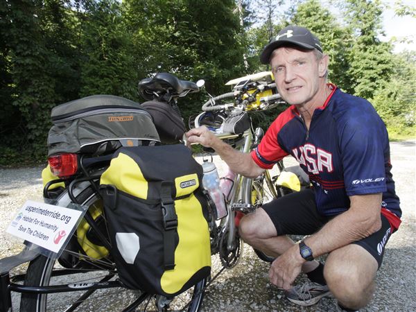 Cyclist who traveled U.S. to speak at local library branches