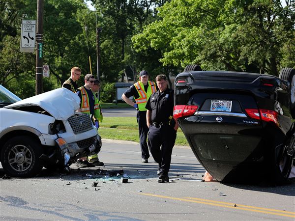 Injury crash reported in West Toledo