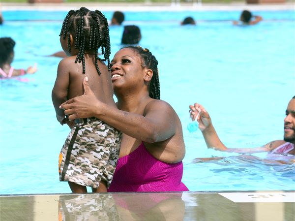 Navarre Pool won’t open on Tuesday