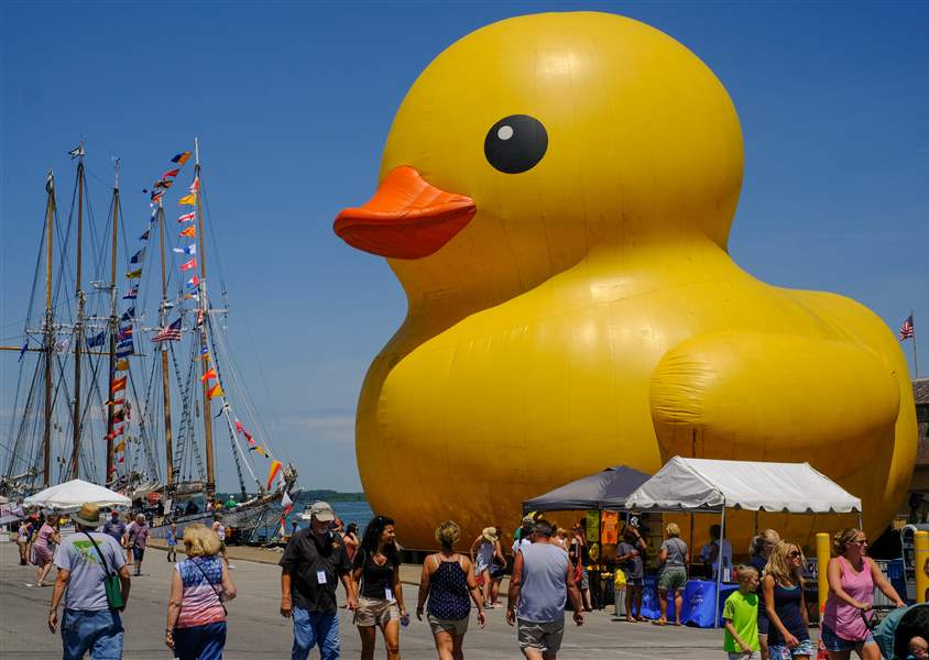 PHOTO GALLERY The World's Largest Rubber Duck in Sandusky The Blade