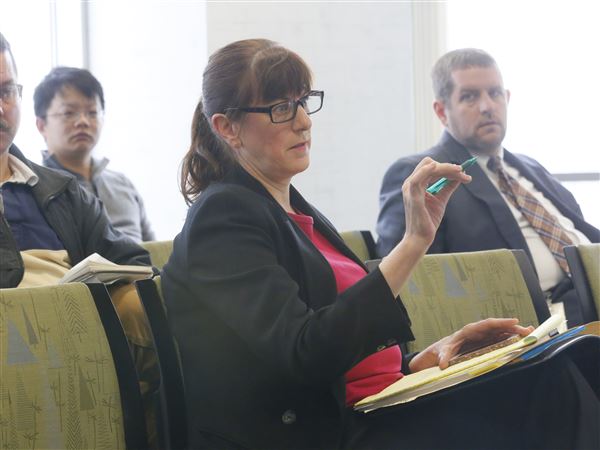 Perrysburg law director resigns