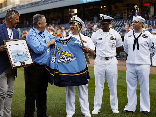 Bon voyage, USS Toledo