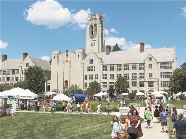 Art on the Mall: UT tradition showcases more than 100 artists