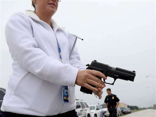 'Shoot or not?' Police put the media in their shoes