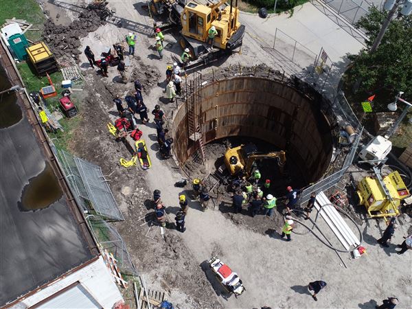 Toledo fire crews respond to construction site incident