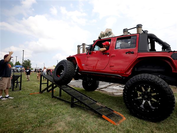 PHOTO GALLERY: Jeep Off-Road Course Welcome Party