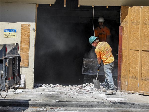 Hotel Seagate cleanup resumes, with renovation work put out to bid