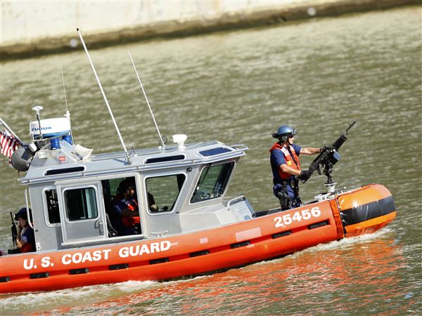 Dive teams search for man who fell overboard in Lake Erie