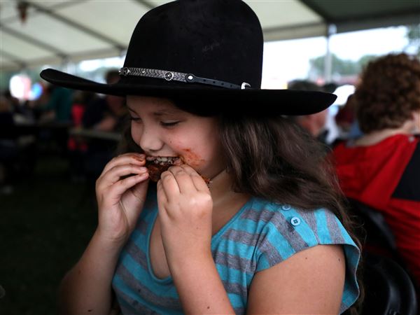 Crowds swell Saturday's Northwest Ohio Rib Off