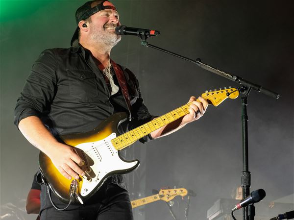 Lee Brice, great weather draw big crowd to third day of Rib Off