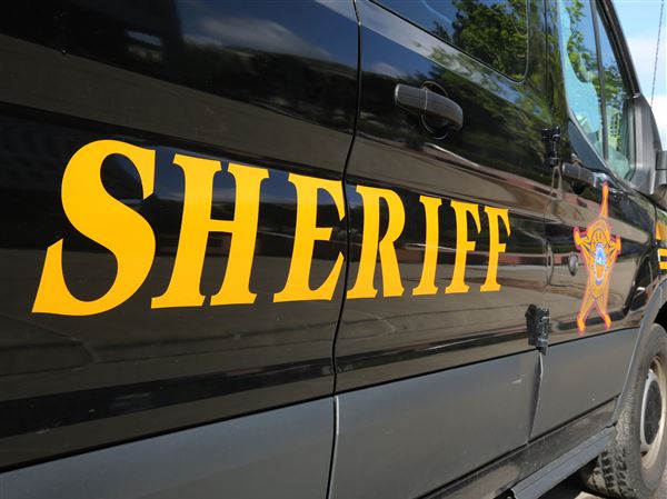 Three rescued from capsized boat in Lake Erie