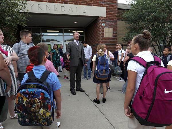 PHOTO GALLERY: Toledo Public School students return to the classroom