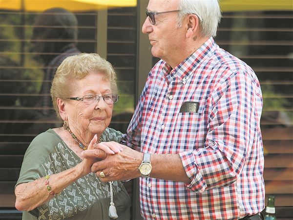 Summer seating sizzles in Toledo area