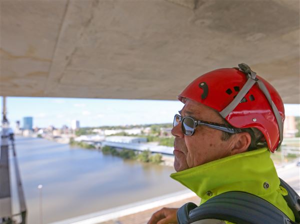 State bridge inspectors seek to find small problems before they get big