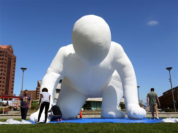 Larger-than-life art invades Promenade Park