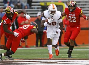 Bowling Green's Quintin Morris runs for a first down in the Falcons' game against Maryland.
