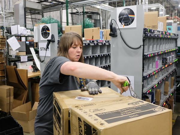 Companies struggle to find seasonal workers
