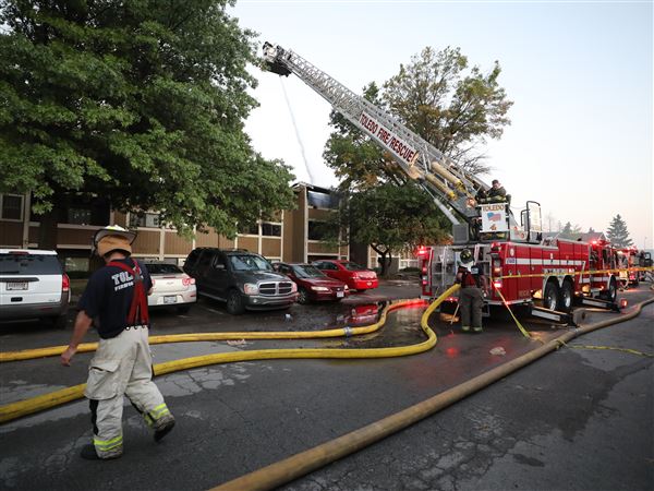 85 people displaced by Woodlands Apartment fire in South Toledo