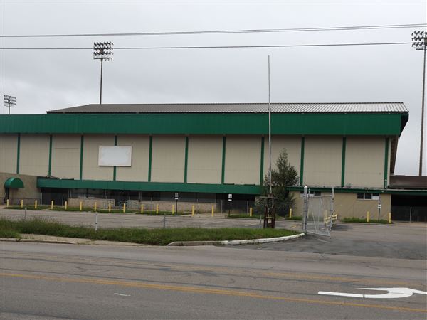 Lucas County Recreation Center may become condos