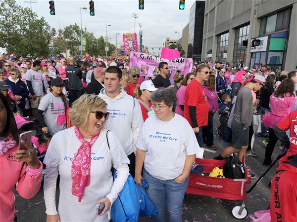 Race for the Cure draws thousands to downtown Toledo