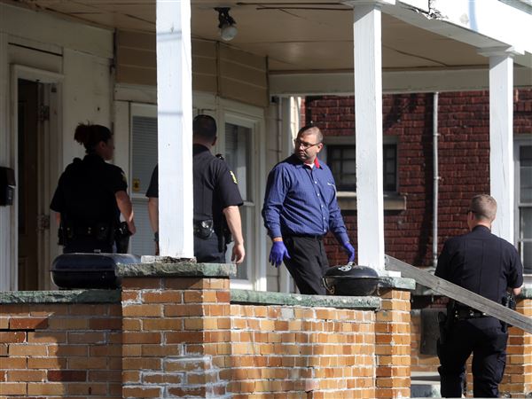 Methodical approach aids team transporting bodies to Lucas County coroner