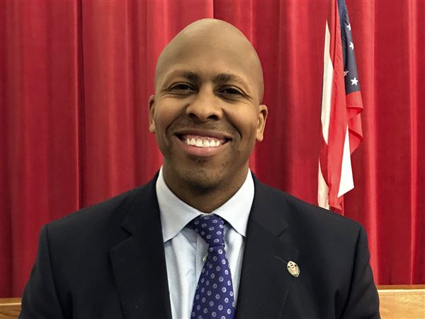 Richardson looks to bring investing changes to treasurer's office