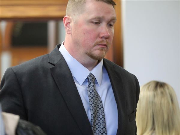 Conflicting causes of death offered in fatal bar fight trial