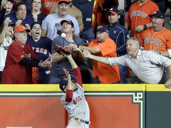 Benintendi's catch seals 3-1 ALCS lead for Red Sox