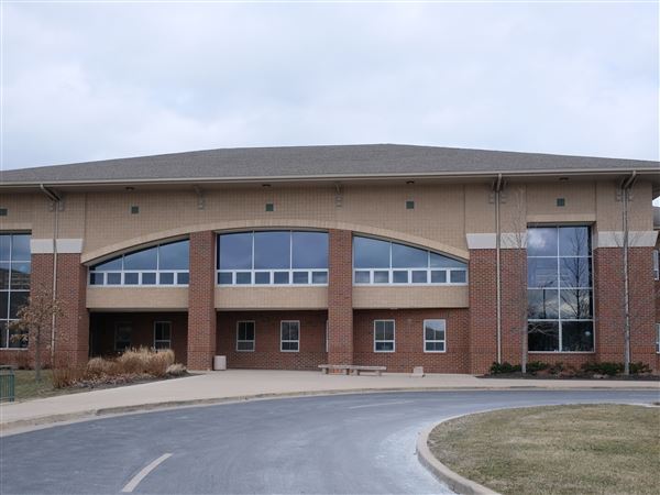 Police: Start High teacher used baseball bat to force student from classroom