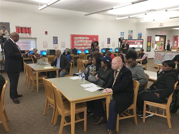 South Toledo residents discuss safety, lighting after student's death