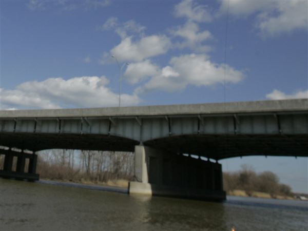 Lane, ramp closings on I-75 bridge in Monroe extended